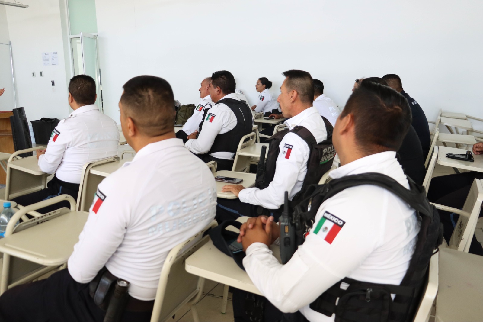 CDHEA capacita a policías municipales en perspectiva de género LJA