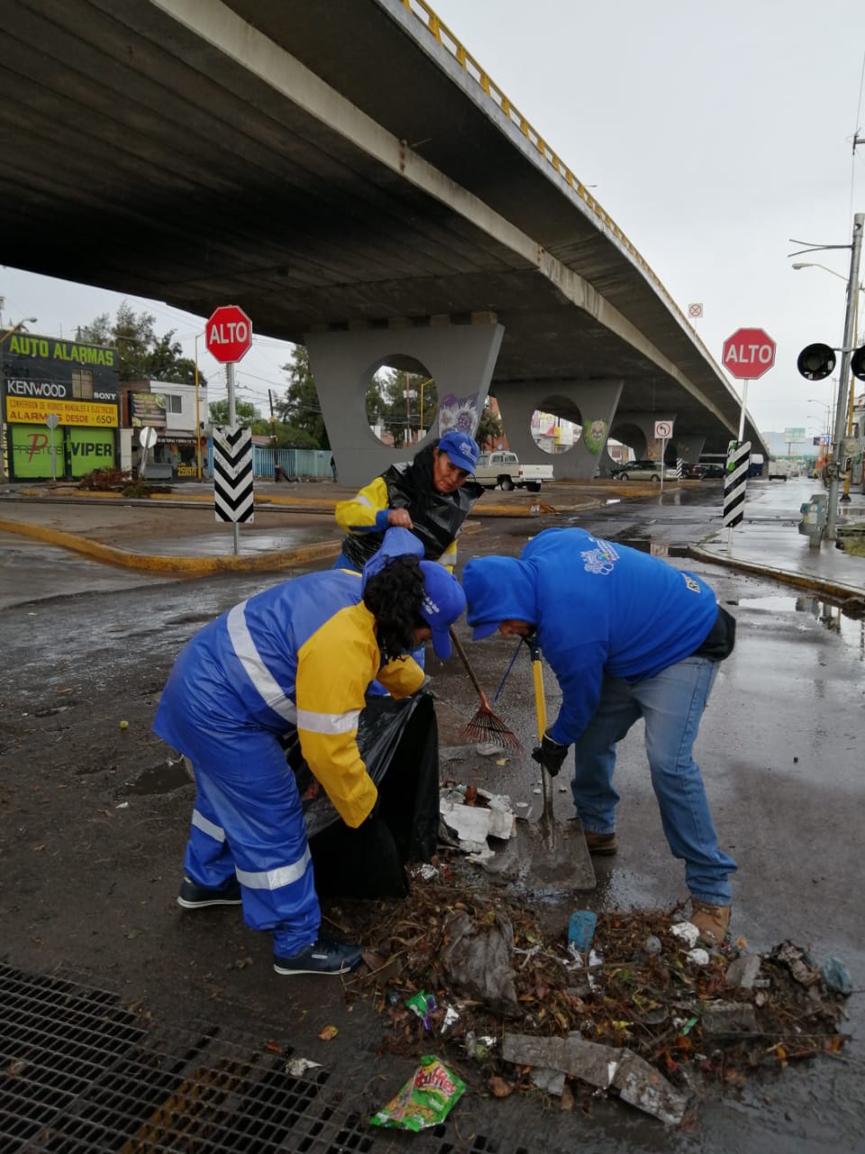 En Aguascalientes No Tirar Basura En La Calle Y Barrer La Banqueta