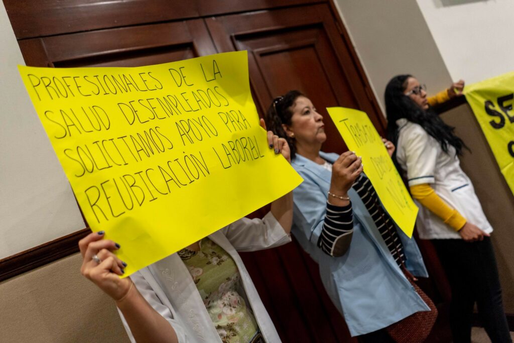 Gente De Escasos Recursos La Más Afectada Por El Despido De 300 Trabajadores De La Salud Lja 6574